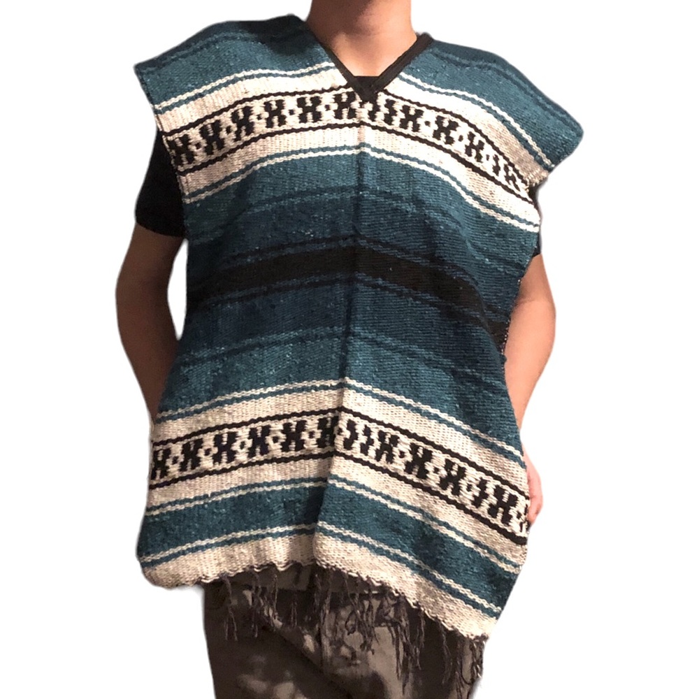 Handmade artisanal traditional Mexican blanket woven Poncho XL youth unisex‎